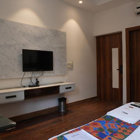 Hotel Elite Sector 45 I Gurgaon Central I Couple Friendly Bagian luar foto