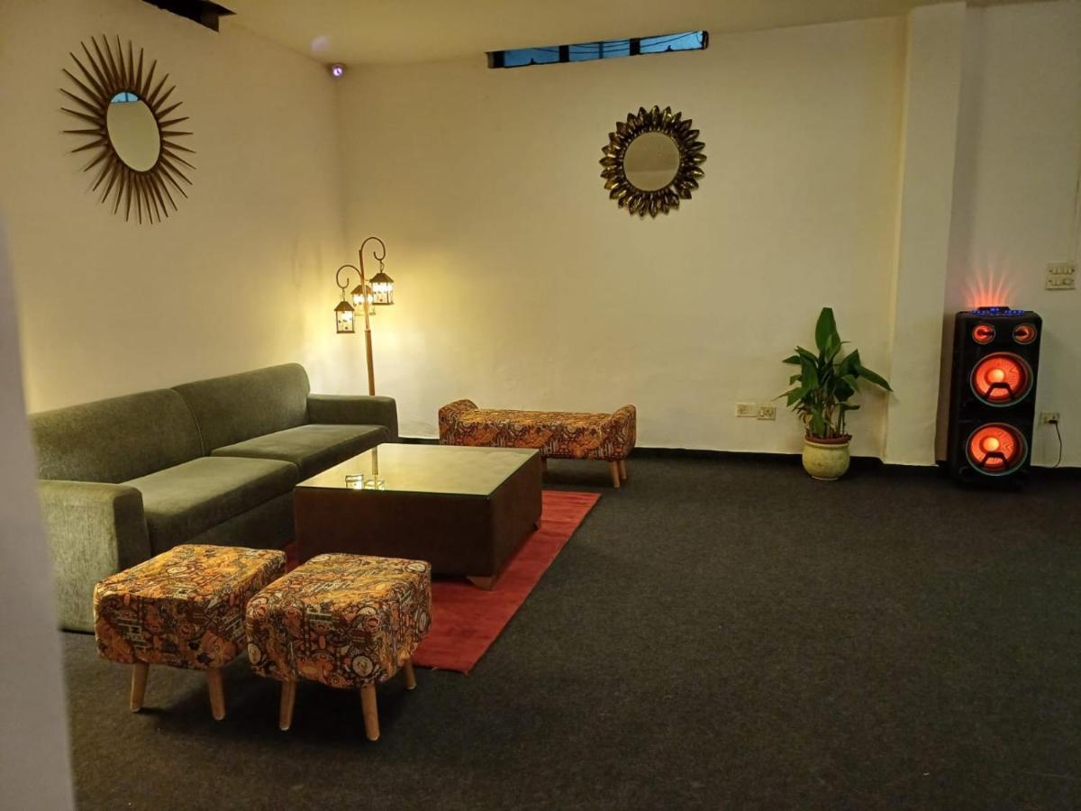 Hotel Elite Sector 45 I Gurgaon Central I Couple Friendly Bagian luar foto