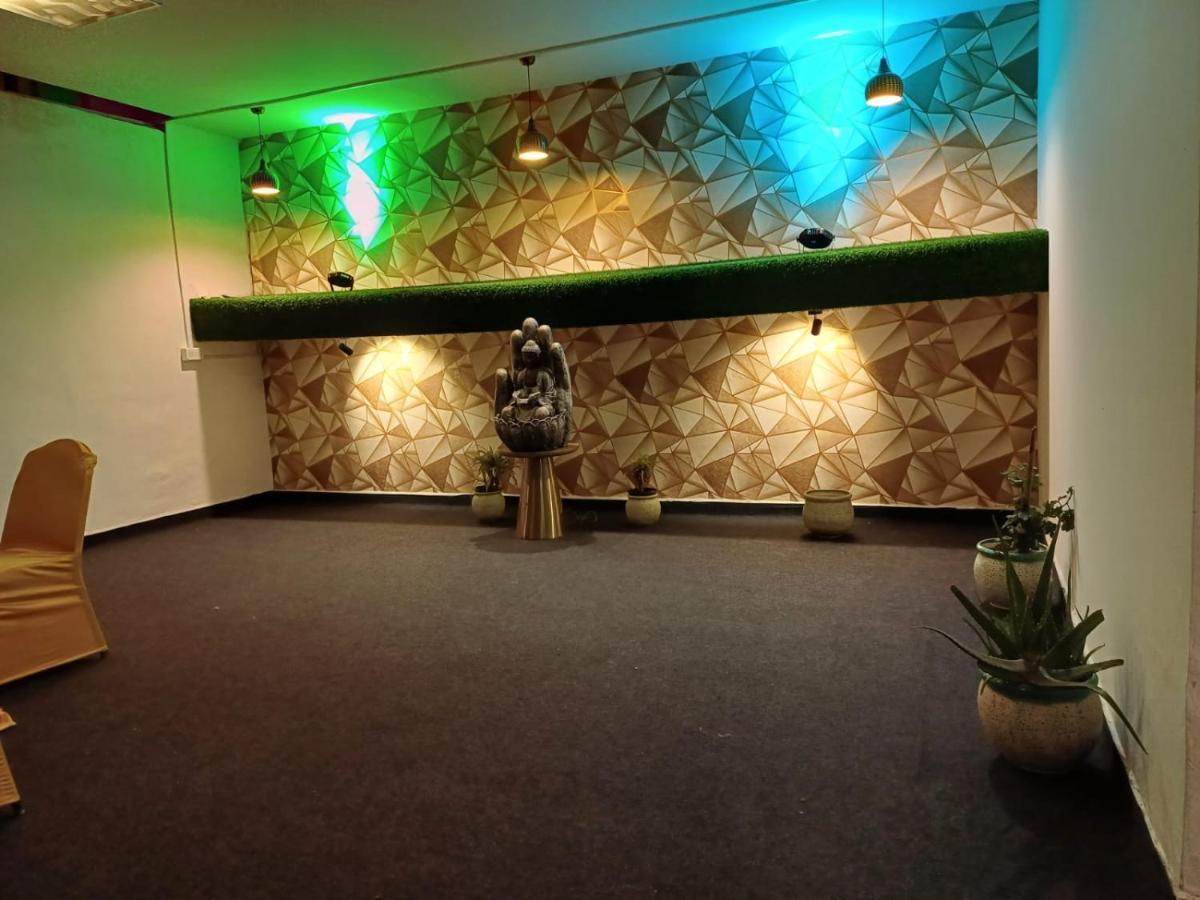 Hotel Elite Sector 45 I Gurgaon Central I Couple Friendly Bagian luar foto
