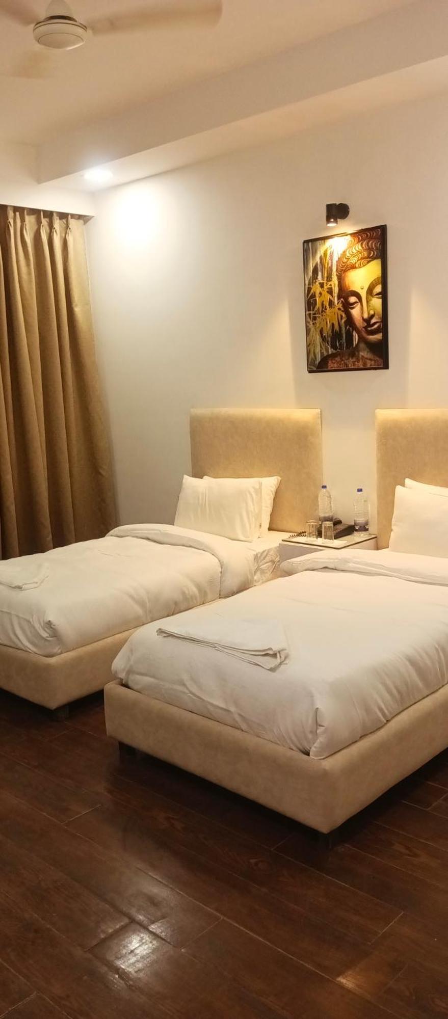 Hotel Elite Sector 45 I Gurgaon Central I Couple Friendly Bagian luar foto