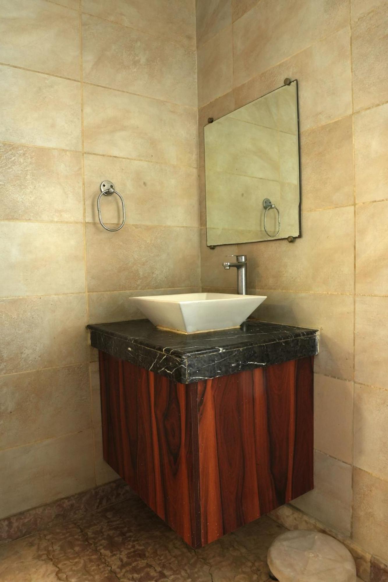Hotel Elite Sector 45 I Gurgaon Central I Couple Friendly Bagian luar foto