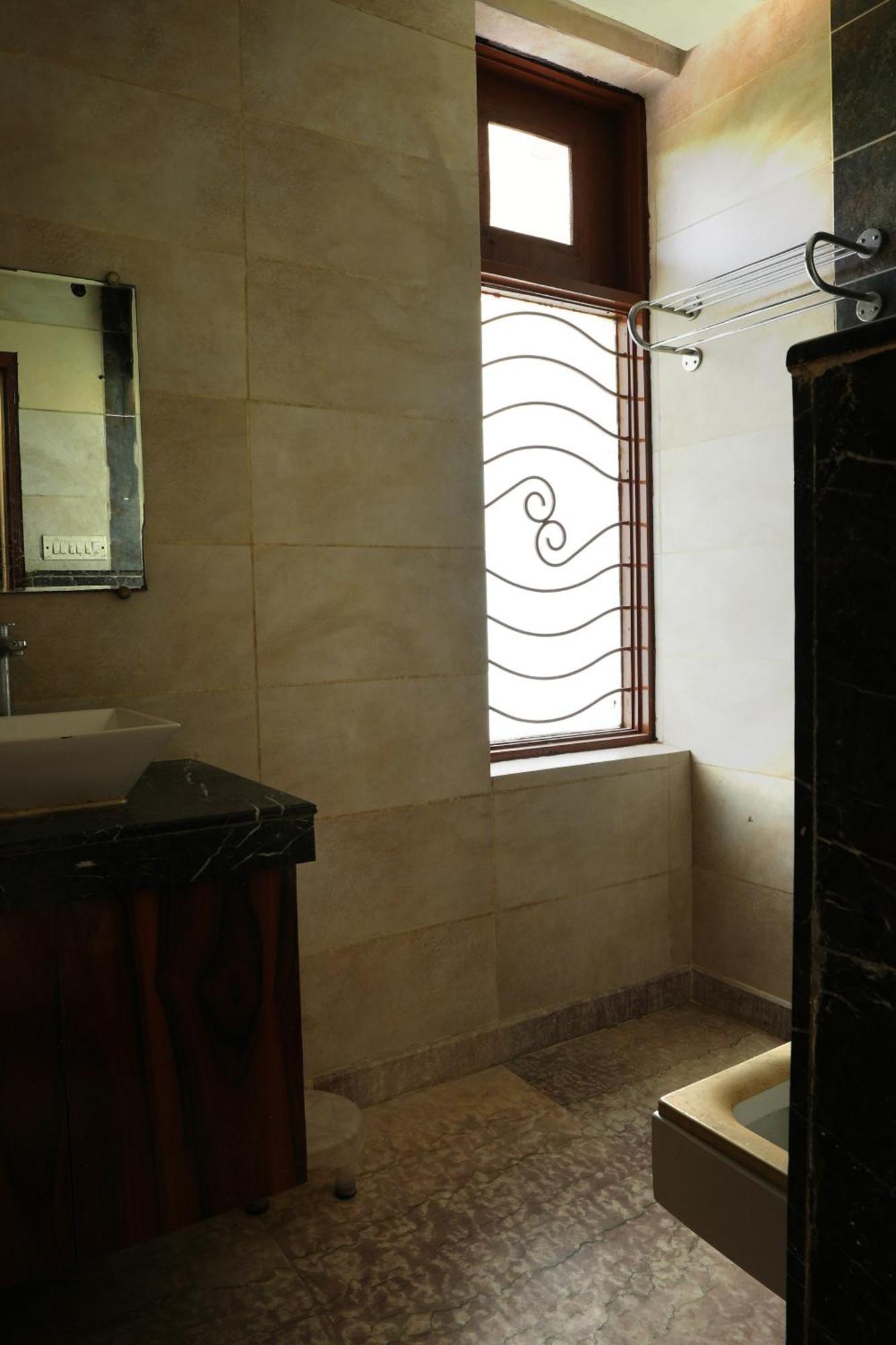 Hotel Elite Sector 45 I Gurgaon Central I Couple Friendly Bagian luar foto