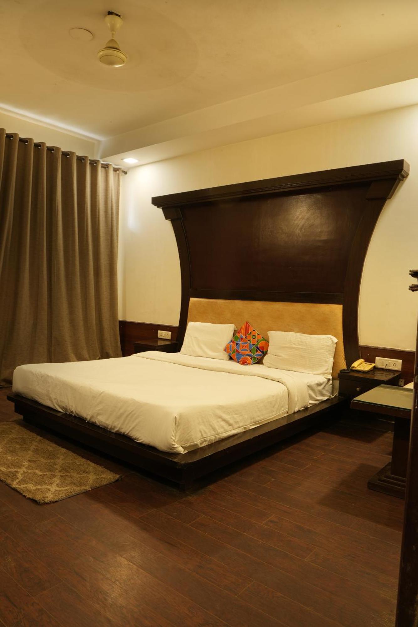 Hotel Elite Sector 45 I Gurgaon Central I Couple Friendly Bagian luar foto