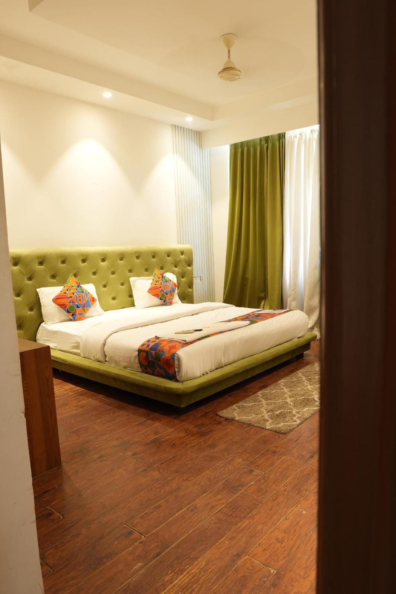 Hotel Elite Sector 45 I Gurgaon Central I Couple Friendly Bagian luar foto